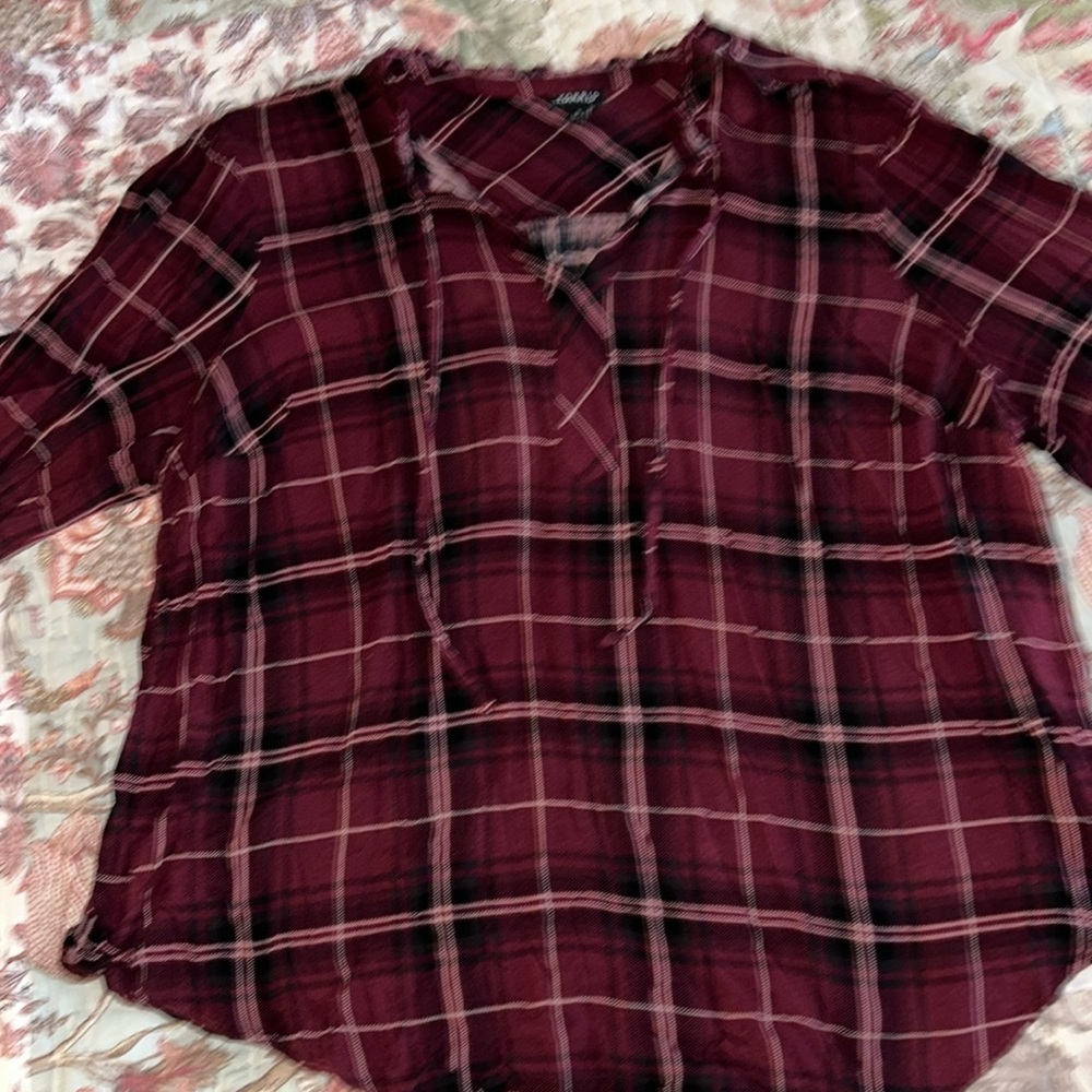 Woman’s quarter sleeve tunic